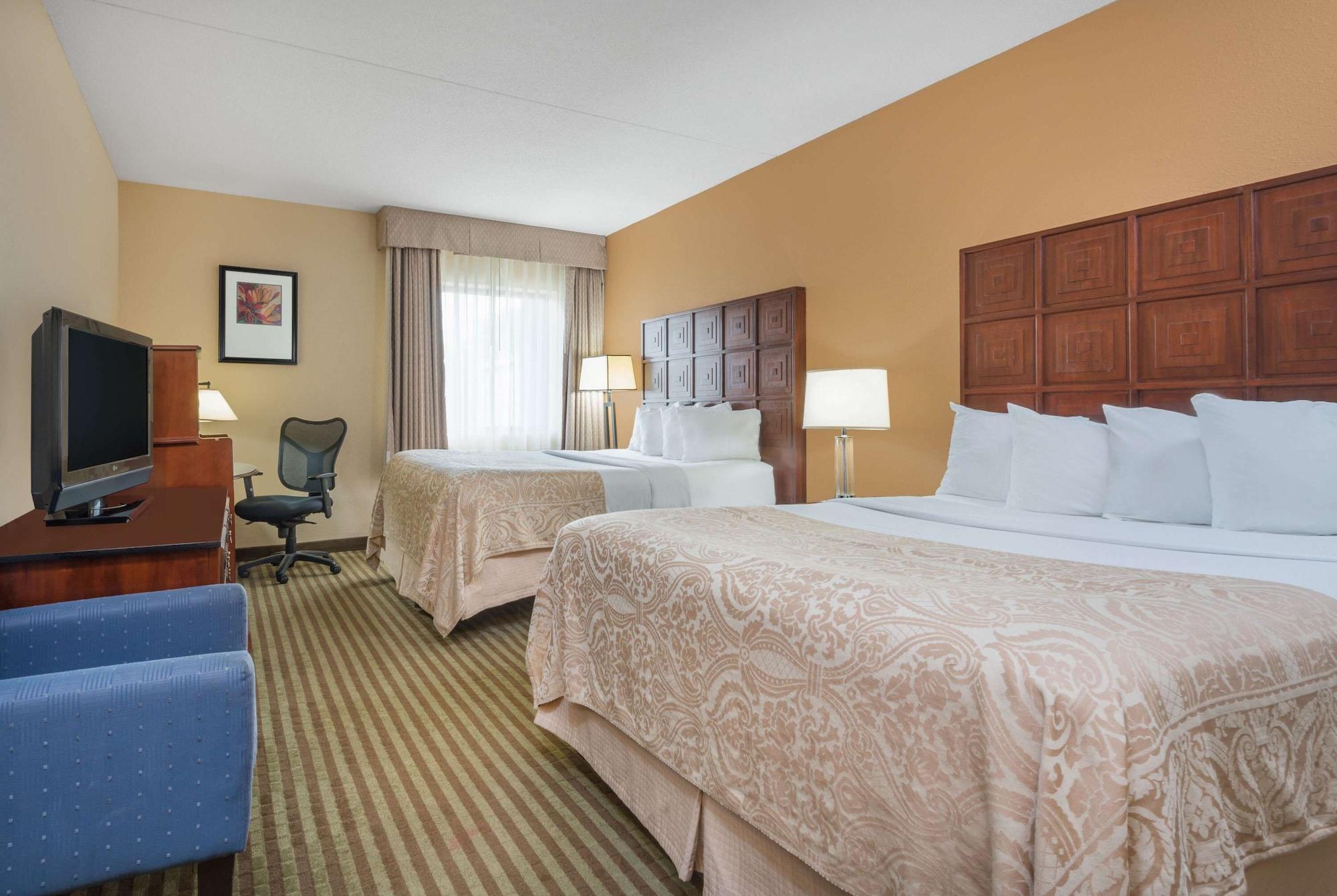Ramada By Wyndham Columbus North Hotel Westerville Bagian luar foto