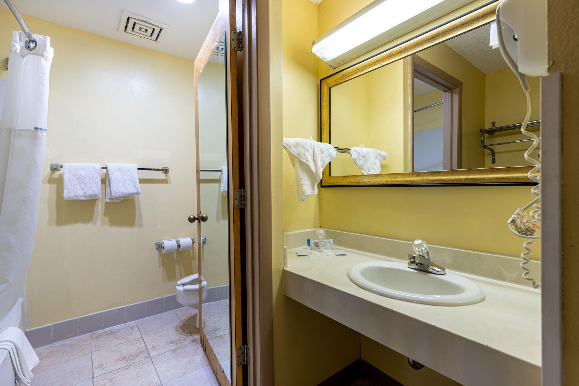 Ramada By Wyndham Columbus North Hotel Westerville Bagian luar foto