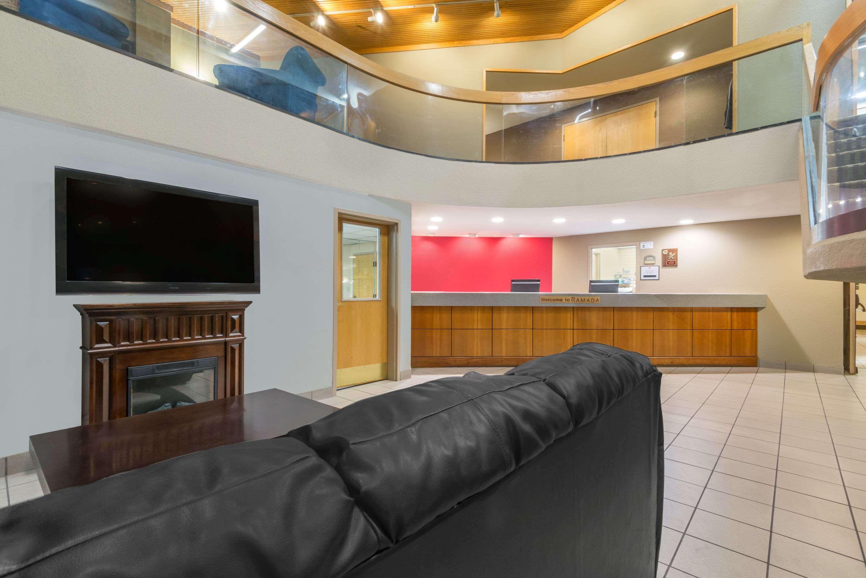 Ramada By Wyndham Columbus North Hotel Westerville Bagian luar foto