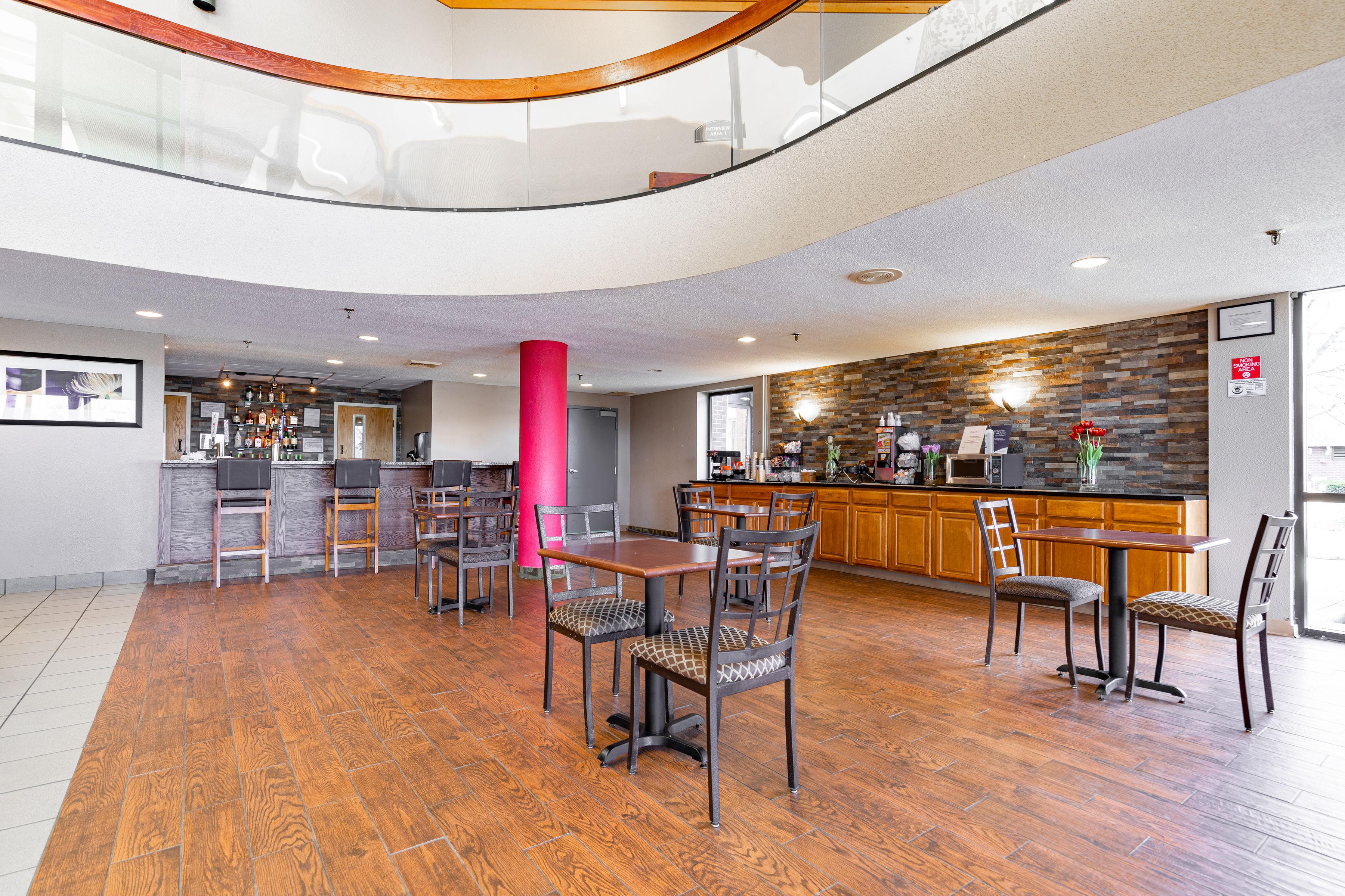 Ramada By Wyndham Columbus North Hotel Westerville Bagian luar foto